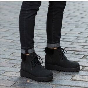 Eileen Fisher Kenille Genuine Shearling Trim
Wedge BLACK Bootie women 6 NEW